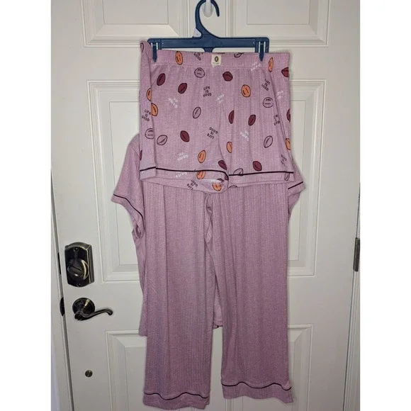 Life Is Good SS Tee Pants Shorts 3 Piece Pajama Set Game On Women's Large NWT - Picture 2 of 14